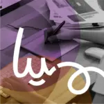 Fondo de imagen de una mesa en la que aparece una mano trabajando sobre una tables con el logo en el que pone Lu